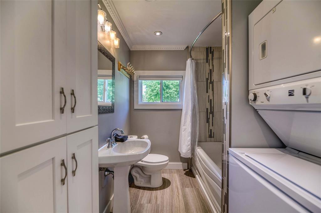871 RETLAW Drive, Sarnia, Ontario, Canada