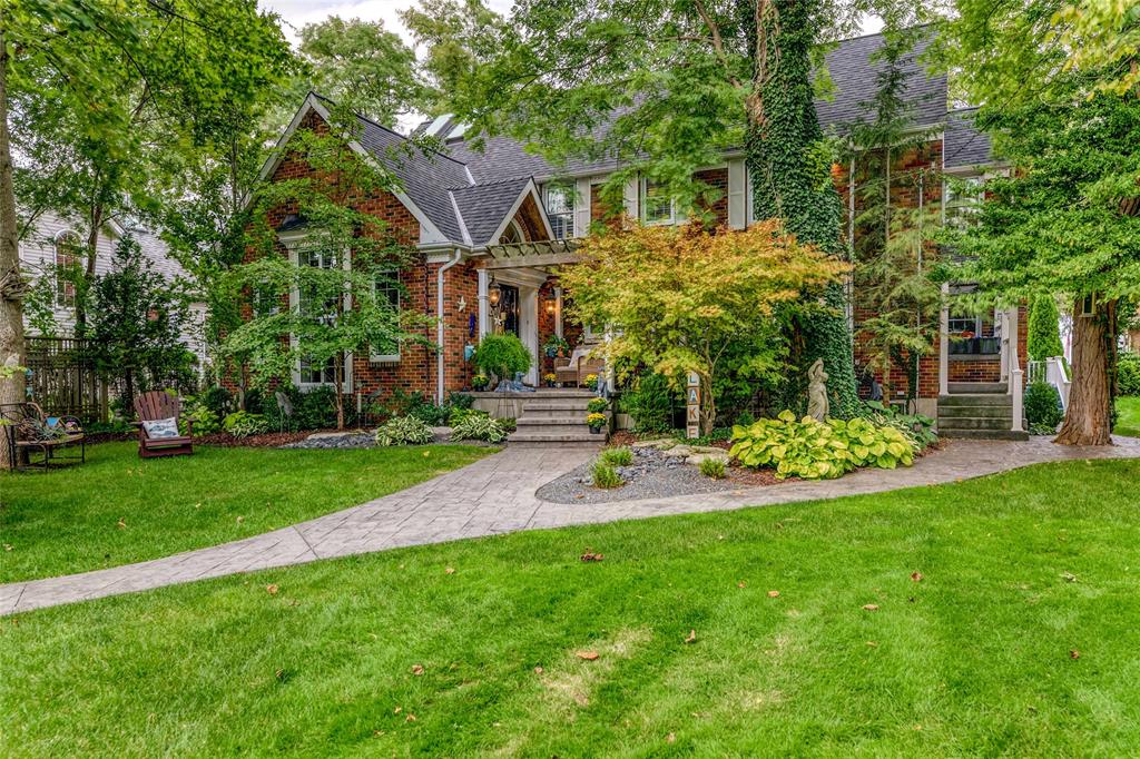 490 BEACON Court, Sarnia, Ontario, Canada