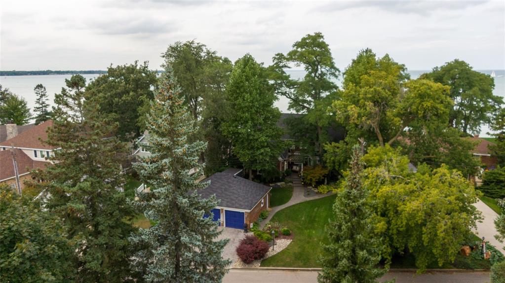 490 BEACON Court, Sarnia, Ontario, Canada