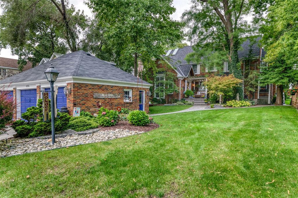 490 BEACON Court, Sarnia, Ontario, Canada