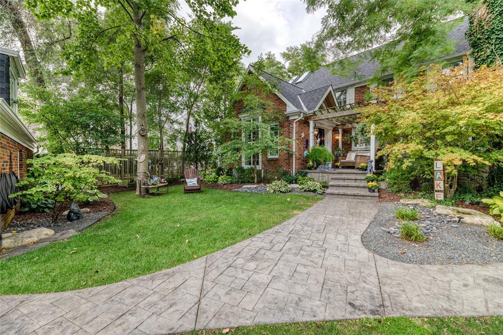 490 BEACON Court, Sarnia, Ontario, Canada