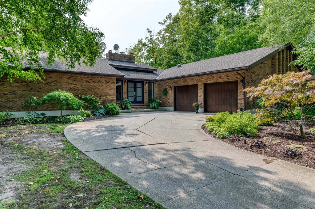 3225 DEVONSHIRE Road, Plympton-Wyoming, Ontario, Canada