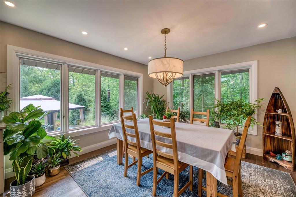 3225 DEVONSHIRE Road, Plympton-Wyoming, Ontario, Canada