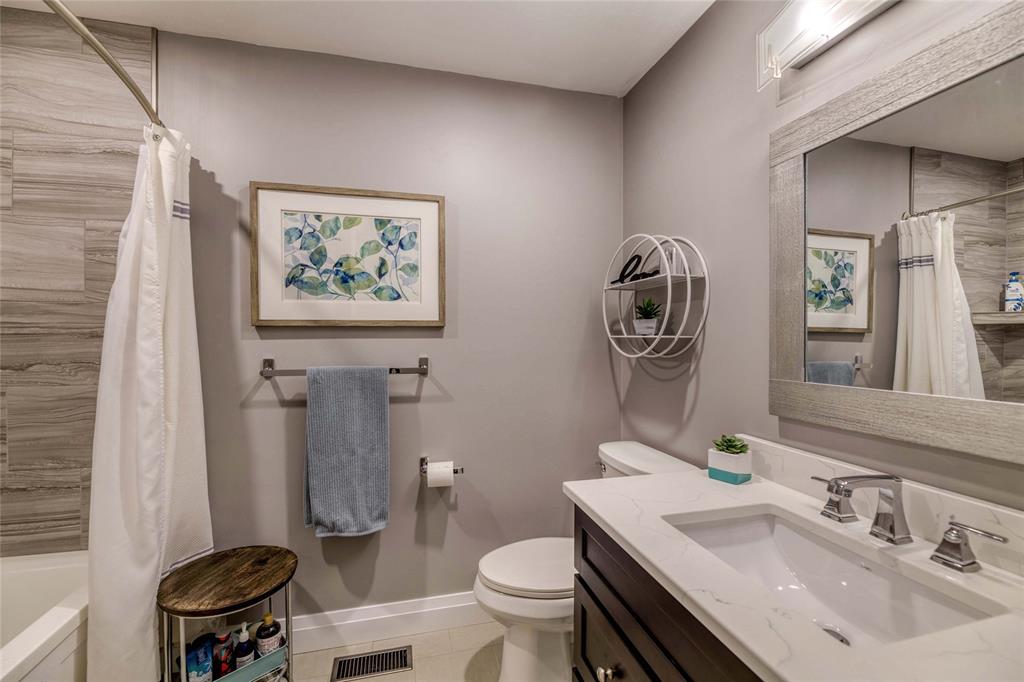 3225 DEVONSHIRE Road, Plympton-Wyoming, Ontario, Canada