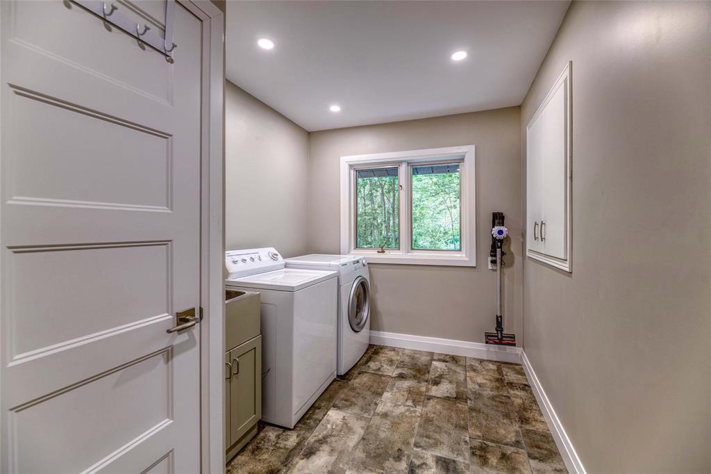 3225 DEVONSHIRE Road, Plympton-Wyoming, Ontario, Canada