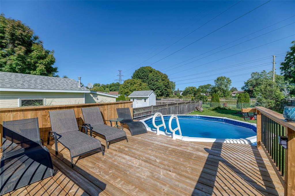 1193 OVERLEA Crescent, Sarnia, Ontario, Canada