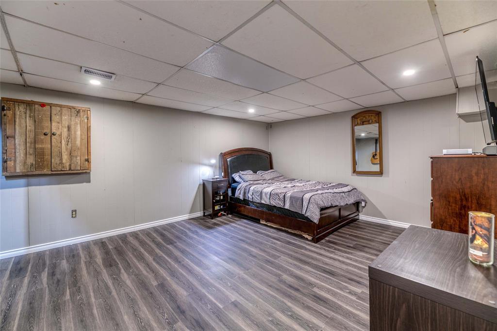 1193 OVERLEA Crescent, Sarnia, Ontario, Canada