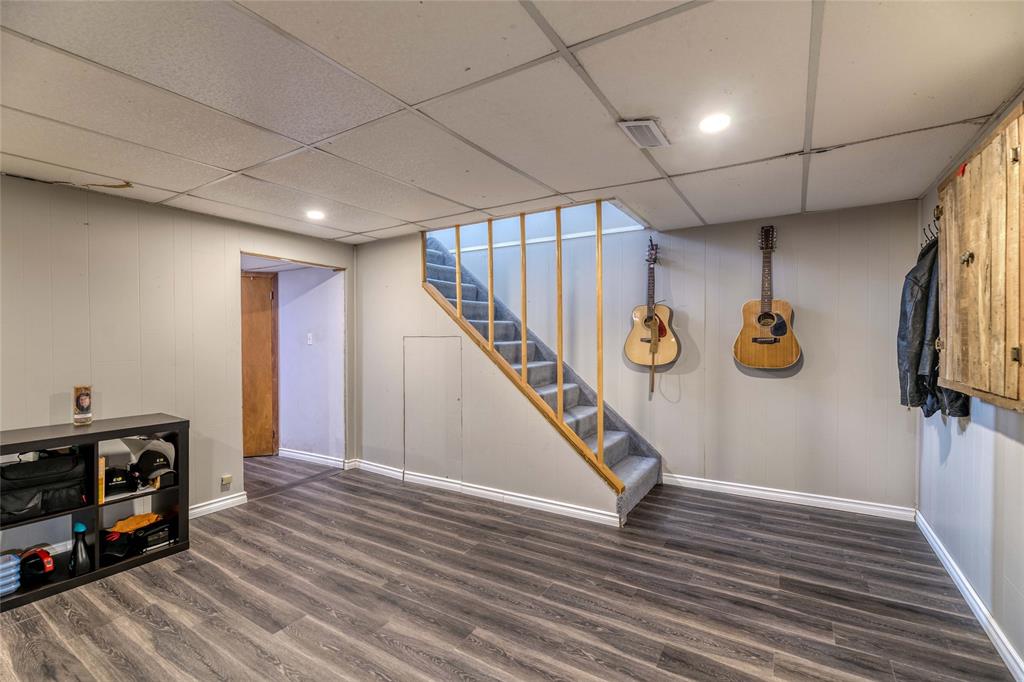 1193 OVERLEA Crescent, Sarnia, Ontario, Canada