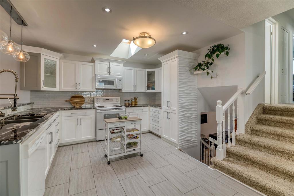 1236 THISTLEDOWN Avenue, Sarnia, Ontario, Canada