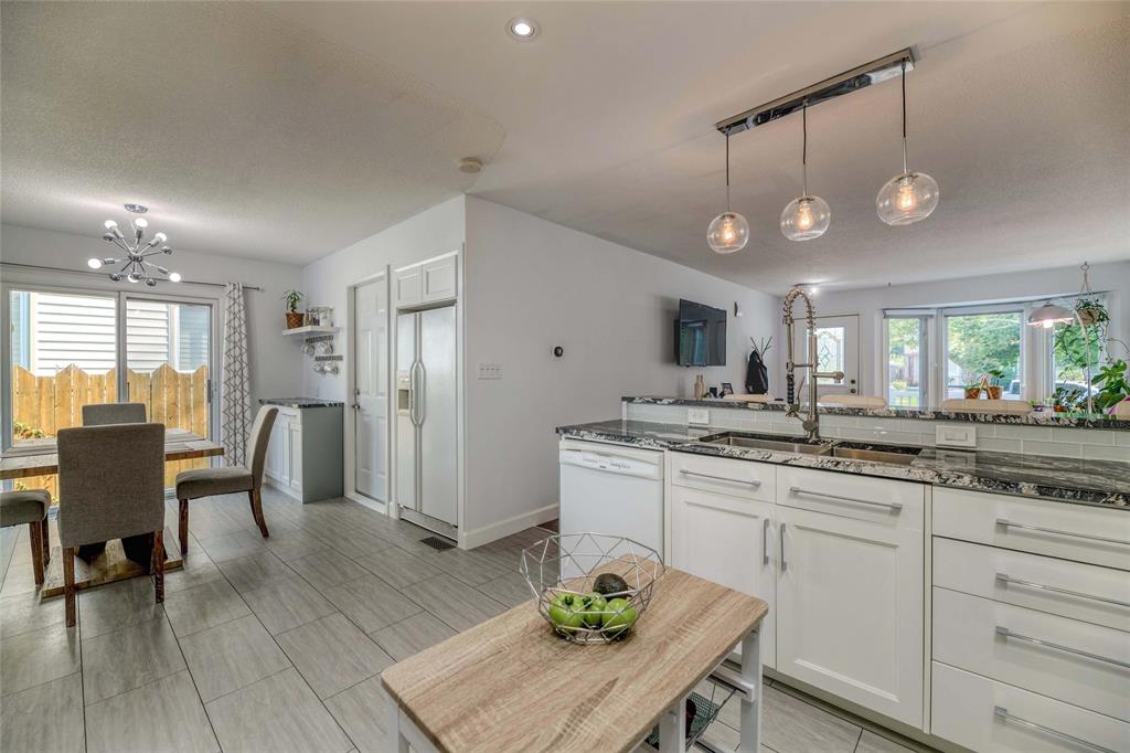 1236 THISTLEDOWN Avenue, Sarnia, Ontario, Canada