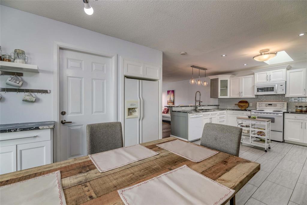 1236 THISTLEDOWN Avenue, Sarnia, Ontario, Canada