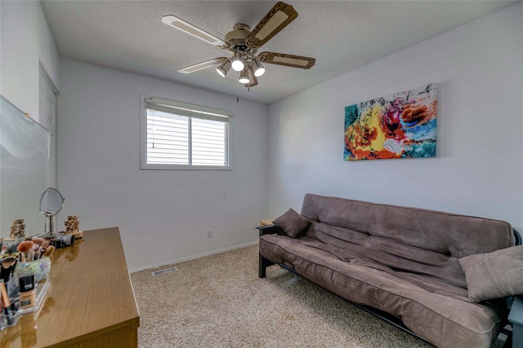 1236 THISTLEDOWN Avenue, Sarnia, Ontario, Canada
