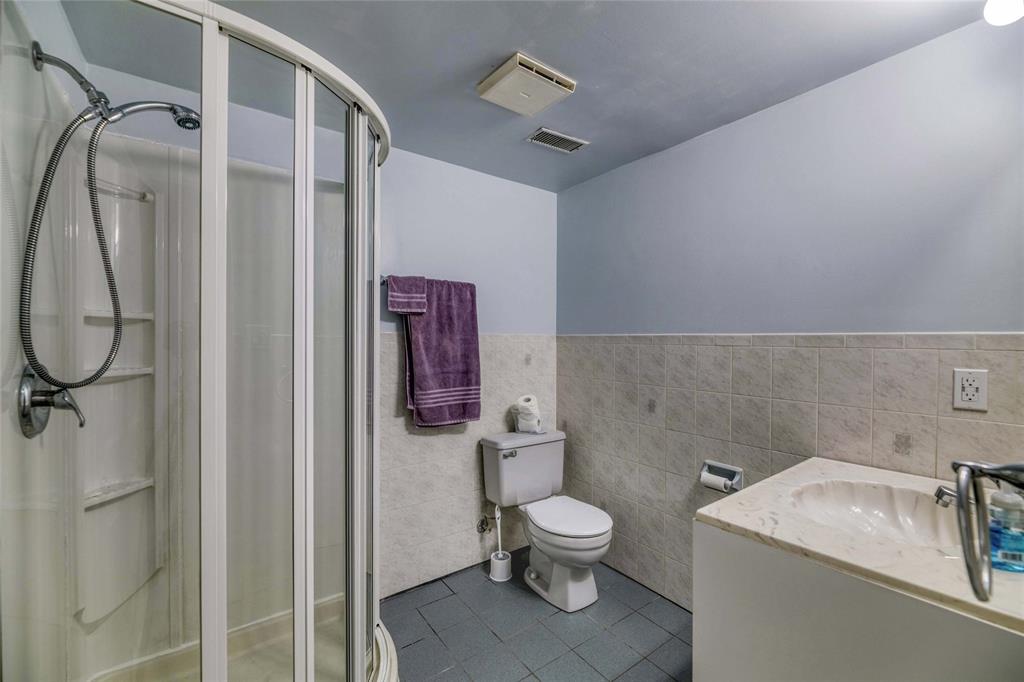 1236 THISTLEDOWN Avenue, Sarnia, Ontario, Canada