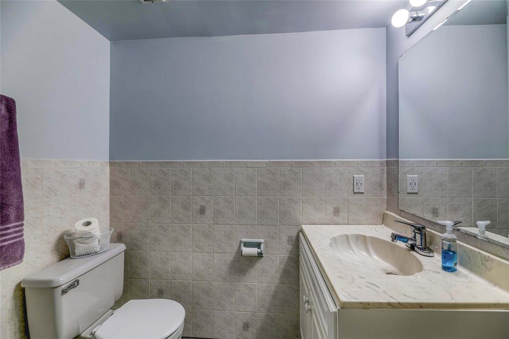 1236 THISTLEDOWN Avenue, Sarnia, Ontario, Canada