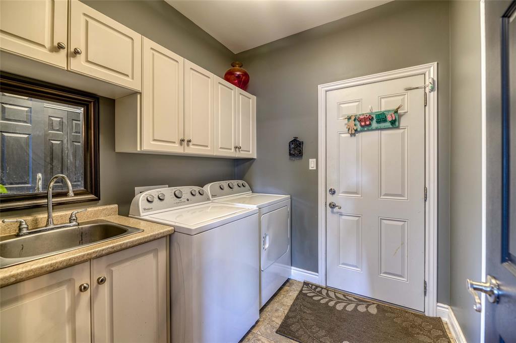 533 WHEATLEY Drive, Sarnia, Ontario, Canada