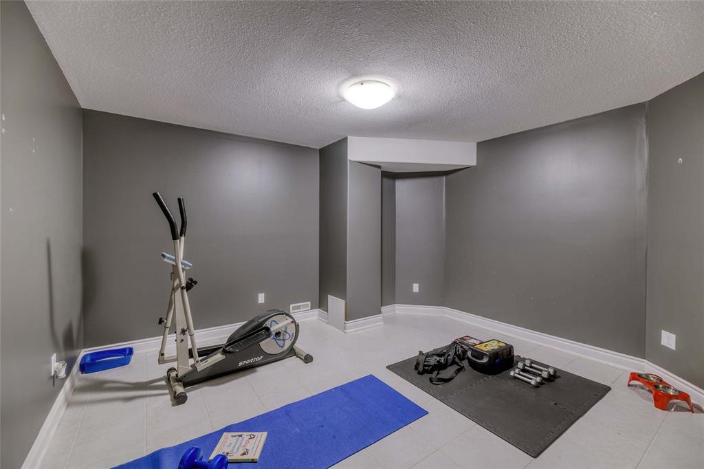 533 WHEATLEY Drive, Sarnia, Ontario, Canada