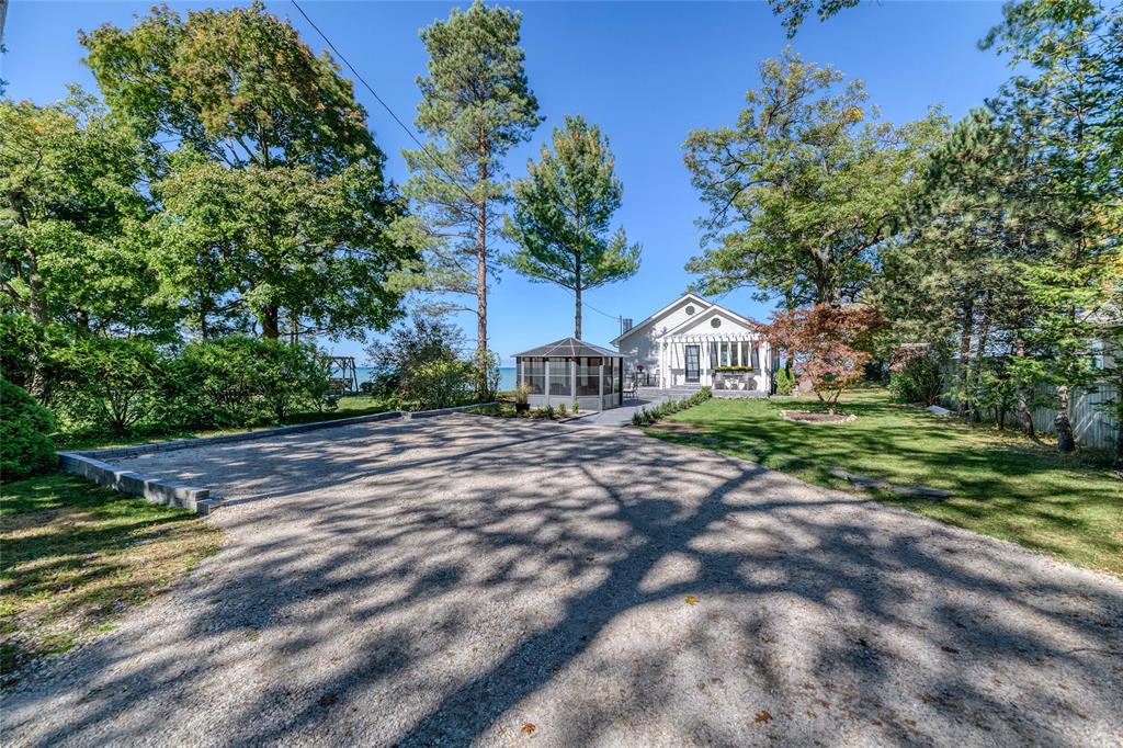 1832 LAKESHORE Road, Sarnia, Ontario, Canada