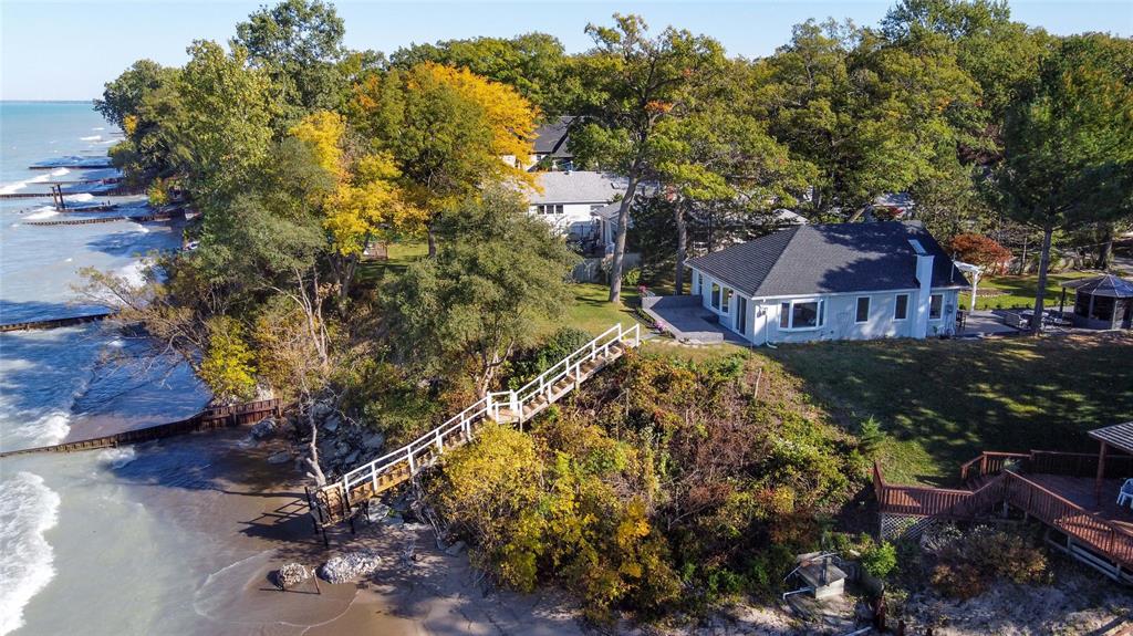 1832 LAKESHORE Road, Sarnia, Ontario, Canada