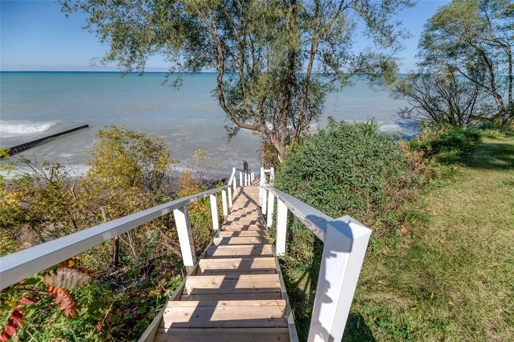 1832 LAKESHORE Road, Sarnia, Ontario, Canada