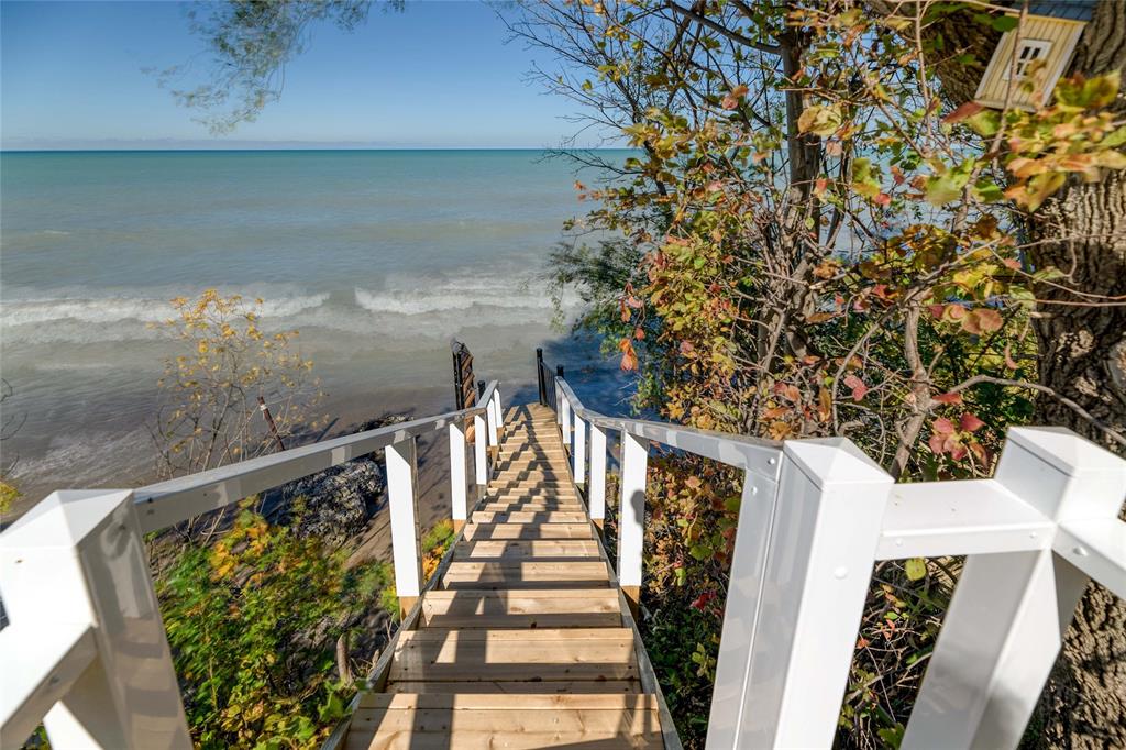 1832 LAKESHORE Road, Sarnia, Ontario, Canada