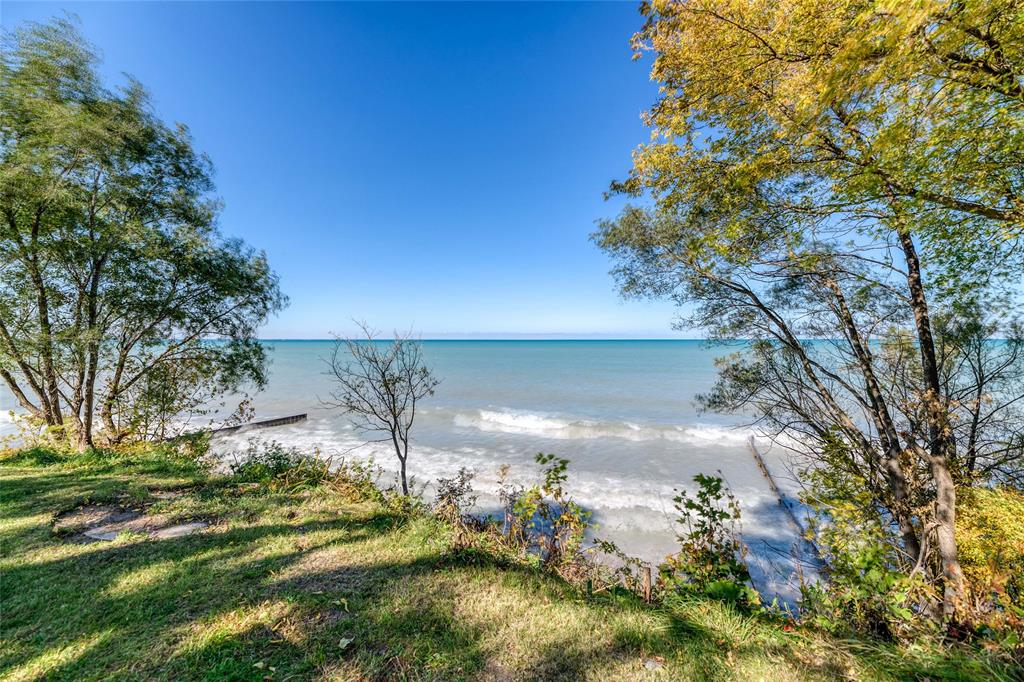 1832 LAKESHORE Road, Sarnia, Ontario, Canada