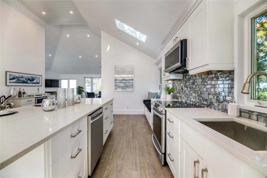 1832 LAKESHORE Road, Sarnia, Ontario, Canada