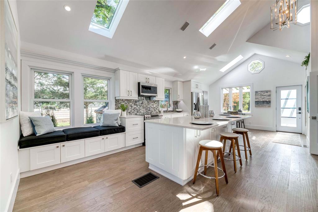 1832 LAKESHORE Road, Sarnia, Ontario, Canada