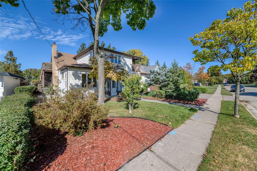 518 CHARLESWORTH Drive, Sarnia, Ontario, Canada