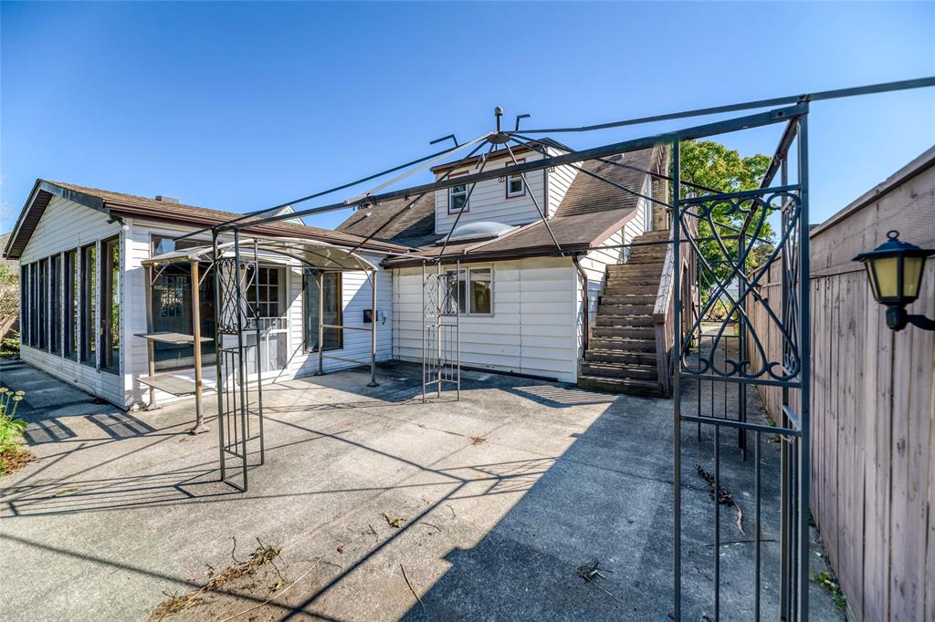 518 CHARLESWORTH Drive, Sarnia, Ontario, Canada
