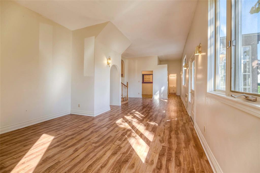 518 CHARLESWORTH Drive, Sarnia, Ontario, Canada
