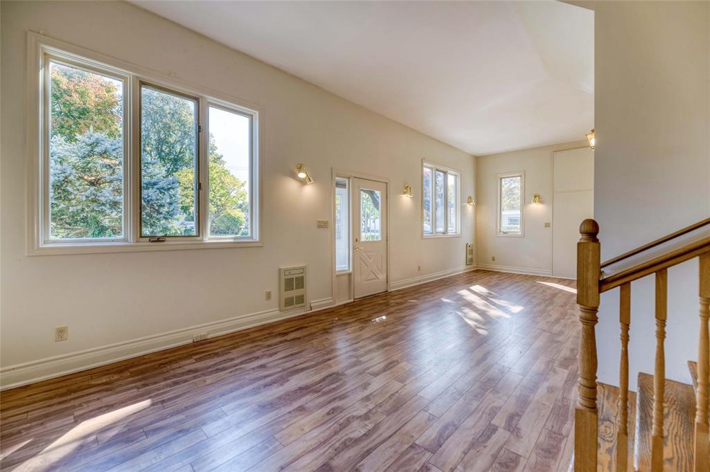 518 CHARLESWORTH Drive, Sarnia, Ontario, Canada