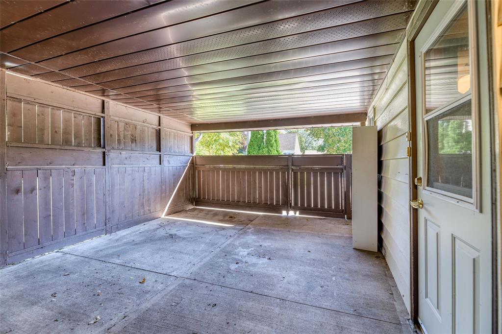 518 CHARLESWORTH Drive, Sarnia, Ontario, Canada