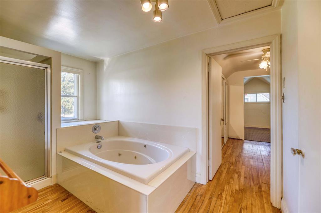 518 CHARLESWORTH Drive, Sarnia, Ontario, Canada