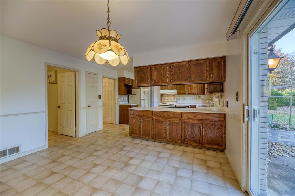 1338 RYERSON Court, Sarnia, Ontario, Canada