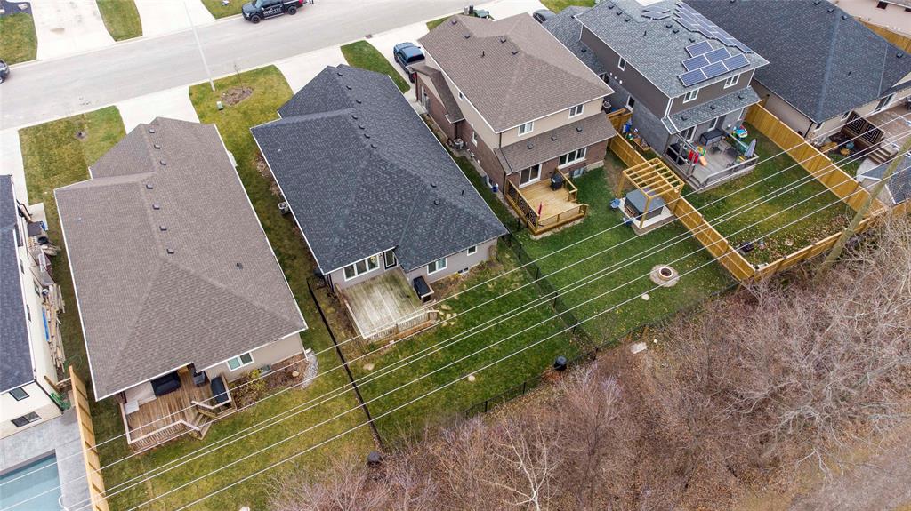 246 MEADOWLARK Lane, Sarnia, Ontario, Canada