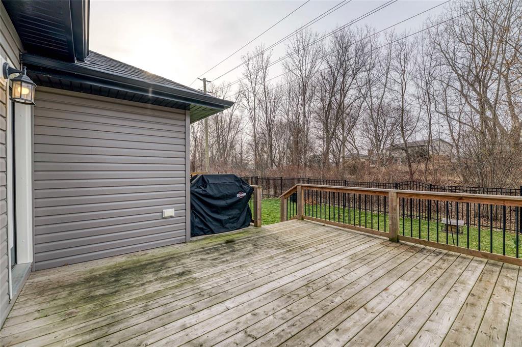 246 MEADOWLARK Lane, Sarnia, Ontario, Canada