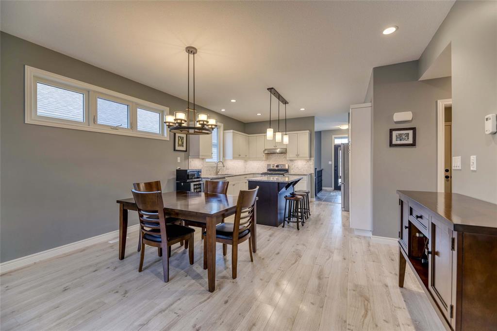246 MEADOWLARK Lane, Sarnia, Ontario, Canada