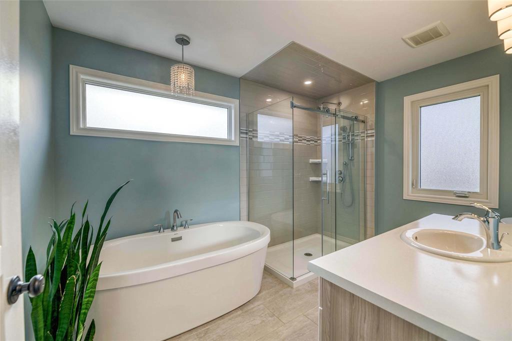 246 MEADOWLARK Lane, Sarnia, Ontario, Canada