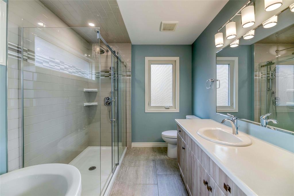 246 MEADOWLARK Lane, Sarnia, Ontario, Canada