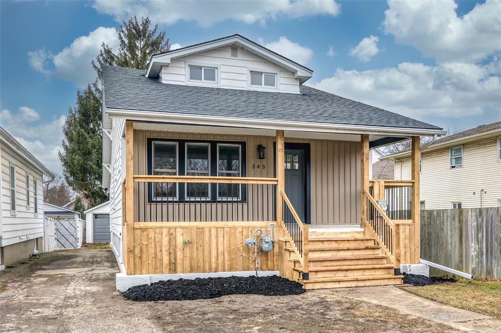 345 RUSSELL Street North, Sarnia, Ontario, Canada