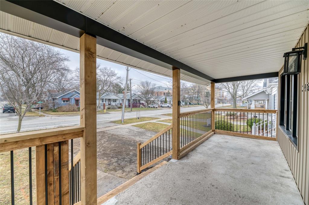 345 RUSSELL Street North, Sarnia, Ontario, Canada