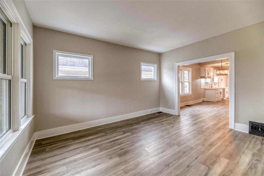 345 RUSSELL Street North, Sarnia, Ontario, Canada