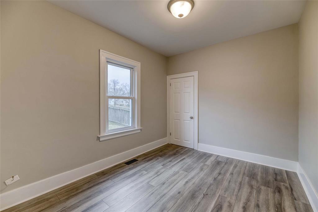 345 RUSSELL Street North, Sarnia, Ontario, Canada