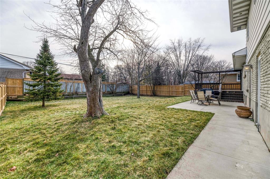 895 KEMSLEY Drive, Sarnia, Ontario, Canada