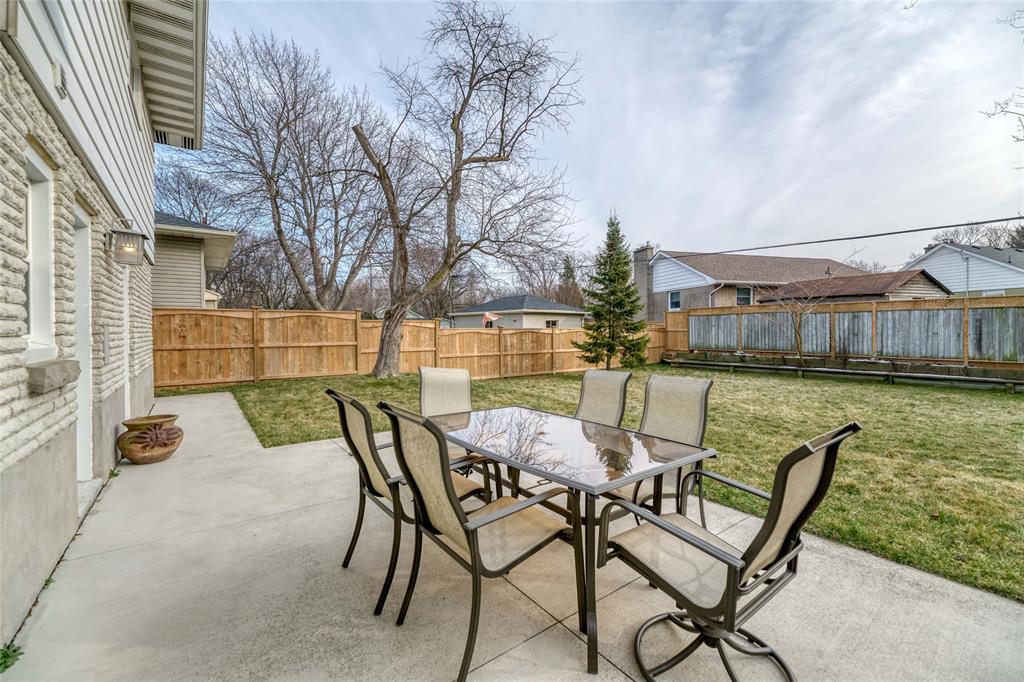 895 KEMSLEY Drive, Sarnia, Ontario, Canada