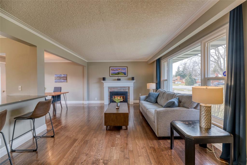 895 KEMSLEY Drive, Sarnia, Ontario, Canada