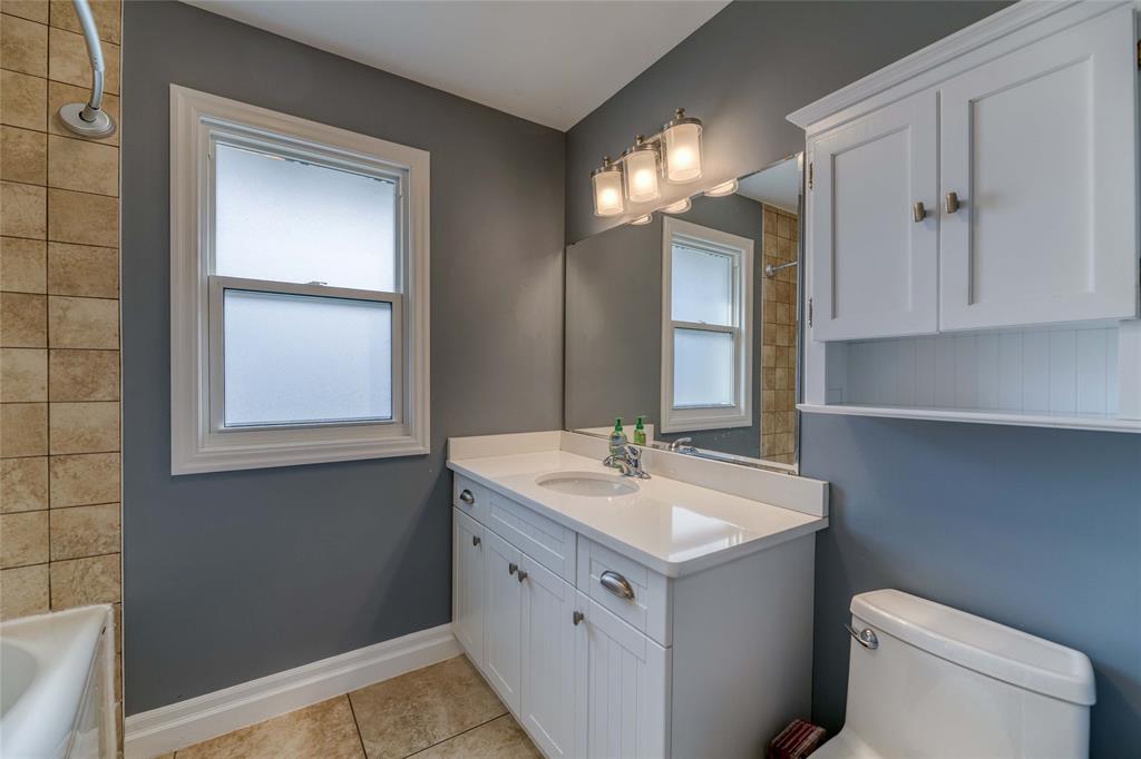 895 KEMSLEY Drive, Sarnia, Ontario, Canada