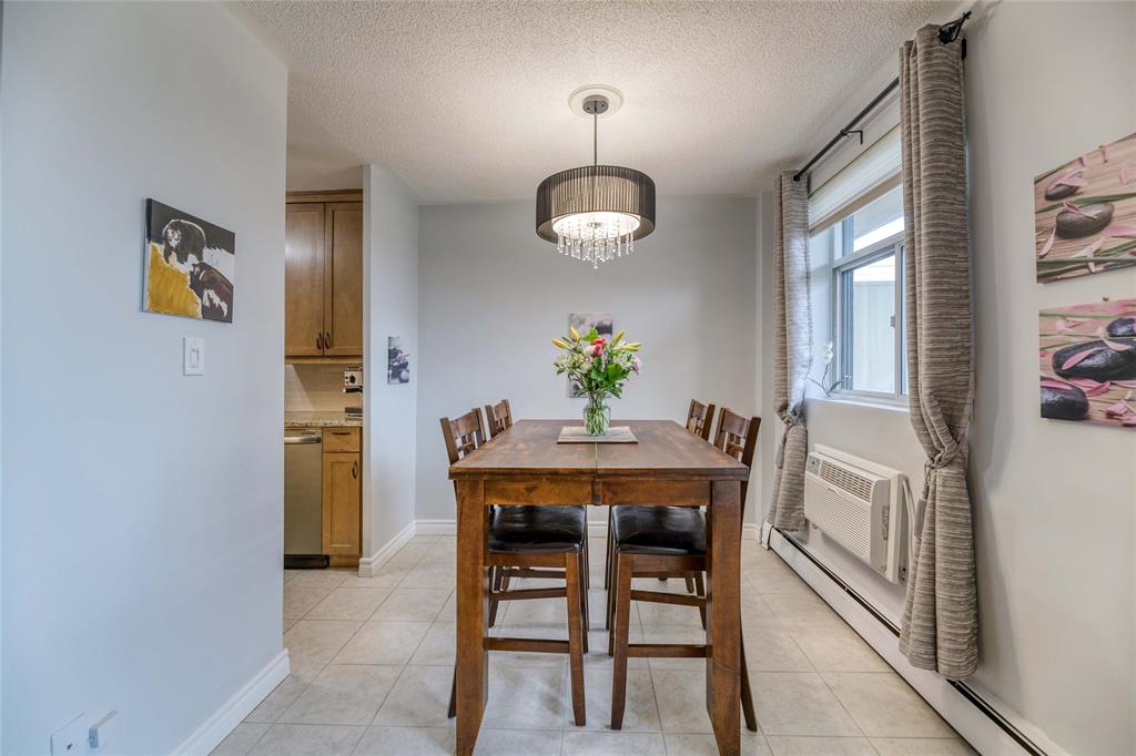 10 DERBY Lane Unit# 205, Sarnia, Ontario, Canada
