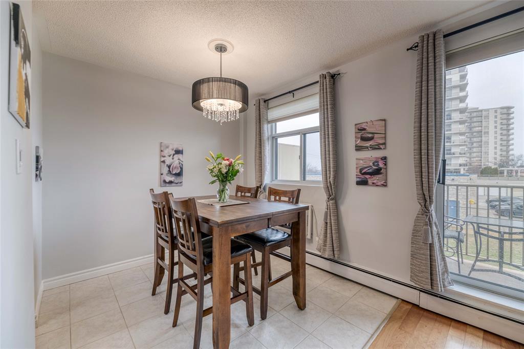 10 DERBY Lane Unit# 205, Sarnia, Ontario, Canada
