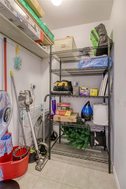 10 DERBY Lane Unit# 205, Sarnia, Ontario, Canada